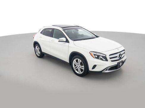 Used 2015 Mercedes-Benz GLA 250 4MATIC image 3