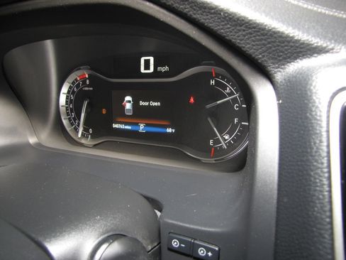 Used 2023 Honda Ridgeline Black Edition image 4