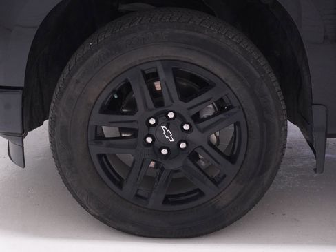 Used 2023 Chevrolet Silverado 1500 Custom image 9