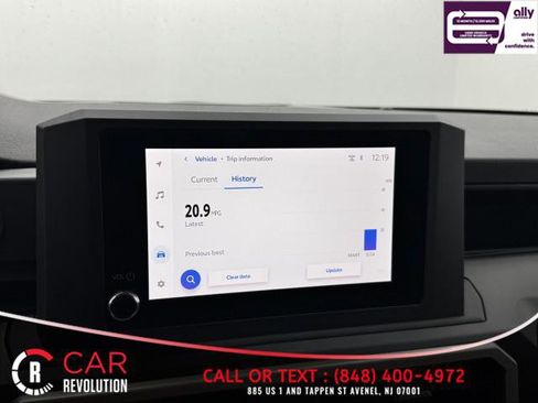 Used 2024 Toyota Tacoma SR image 28