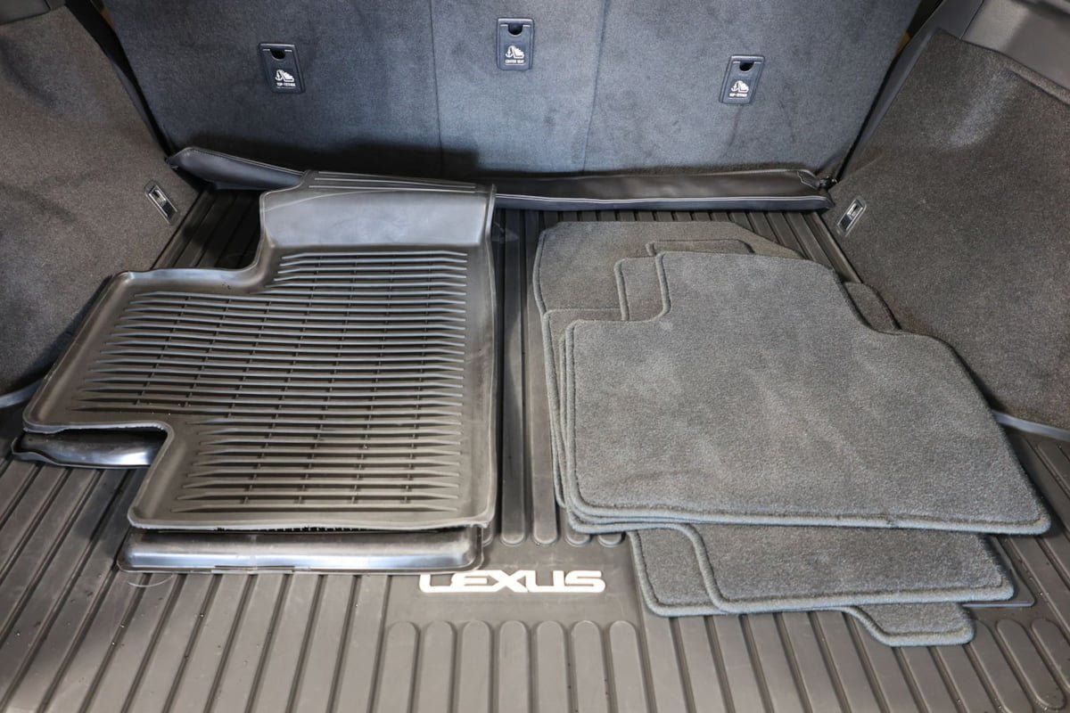 Used 2025 Lexus RX 350 Premium w/ Accessory Package AWD/4WD image 43