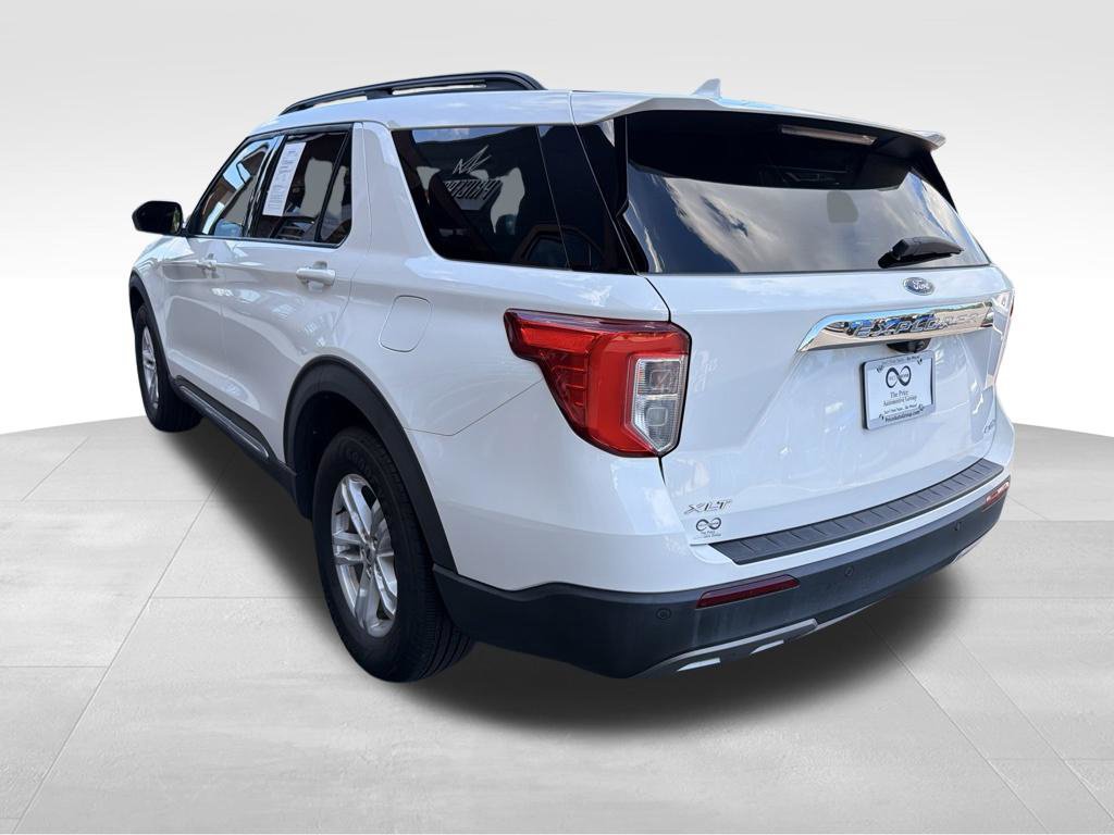 Used 2022 Ford Explorer XLT w/ Equipment Group 202A AWD/4WD image 5