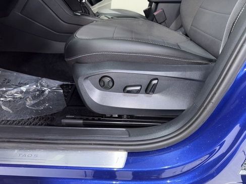 Used 2022 Volkswagen Taos SE image 5