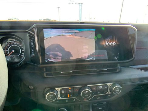 New 2026 Jeep Wrangler Rubicon AWD/4WD image 21