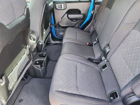 Used 2024 Jeep Gladiator Mojave image 32