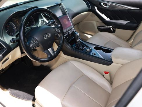 Used 2014 INFINITI Q50 Premium w/ Navigation Package RWD image 4