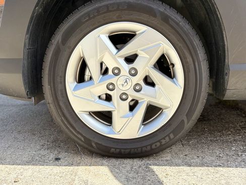 Used 2025 Hyundai Kona SE AWD/4WD image 8