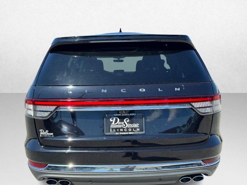 Used 2024 Lincoln Aviator Reserve AWD/4WD image 6