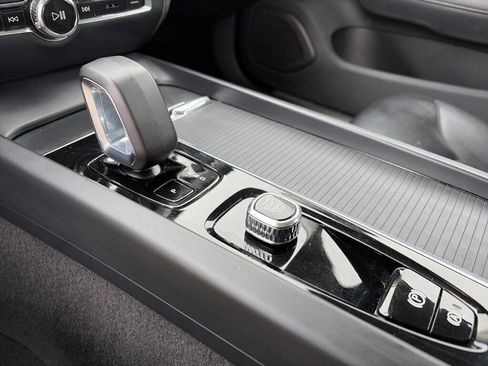 Used 2024 Volvo S60 B5 Core image 16