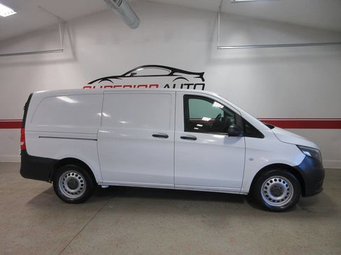 Used 2019 Mercedes-Benz Metris image 5