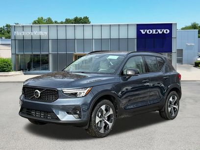 New 2026 Volvo XC40 B5 Plus w/ Climate Package