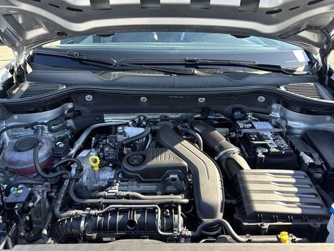 New 2026 Volkswagen Taos S image 21