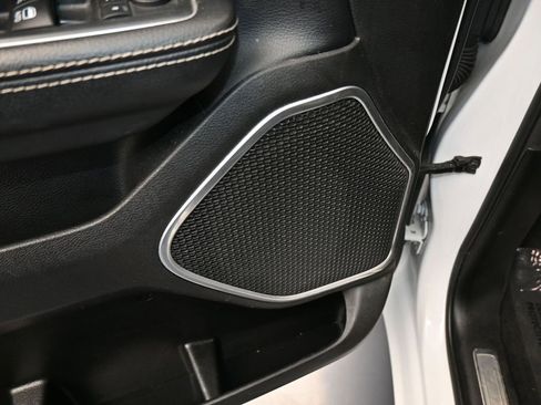 Used 2020 RAM 1500 Laramie image 14