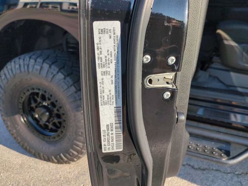Used 2024 RAM 3500 Tradesman w/ Chrome Appearance Group AWD/4WD image 33