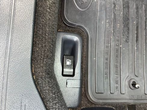 Used 2015 Subaru Outback 2.5i Premium image 14