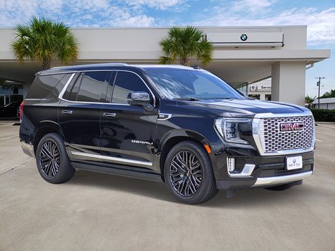 Used 2023 GMC Yukon Denali w/ Denali Reserve Package AWD/4WD image 3