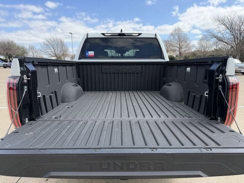 Used 2024 Toyota Tundra Limited image 33