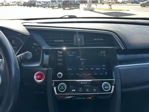 Used 2019 Honda Civic Sport image 9