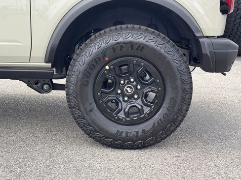 New 2026 Ford Bronco Badlands AWD/4WD image 14