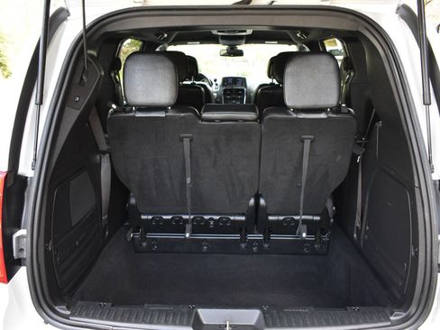 Used 2020 Dodge Grand Caravan GT image 11