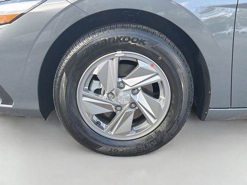 Certified 2026 Hyundai Elantra SE FWD image 31