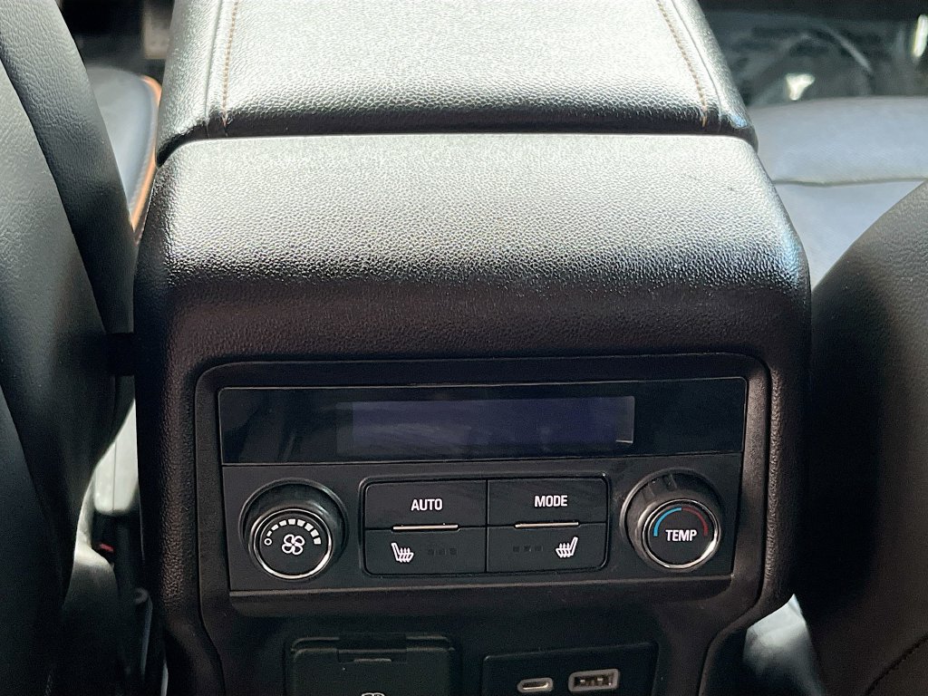 Used 2022 GMC Acadia AT4 w/ Technology Package AWD/4WD image 27
