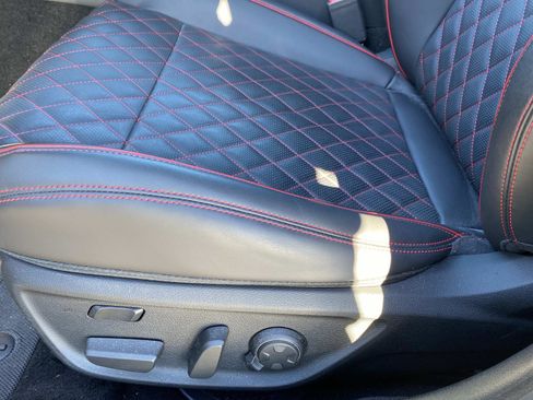 Used 2025 Genesis G70 3.3T Advanced w/ Sport Prestige Package image 19