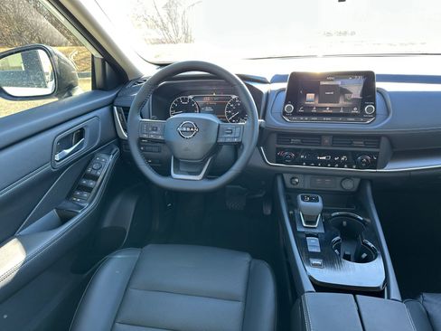 New 2026 Nissan Rogue SV FWD image 23