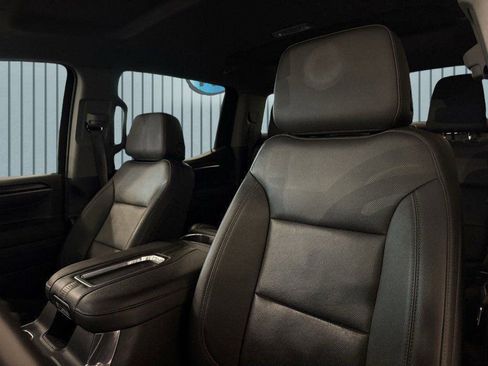 Used 2022 Chevrolet Silverado 1500 LTZ w/ Z71 Off-Road Package image 20