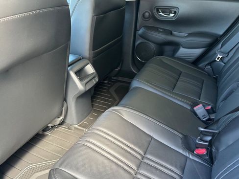 Used 2026 Honda HR-V EX-L image 10