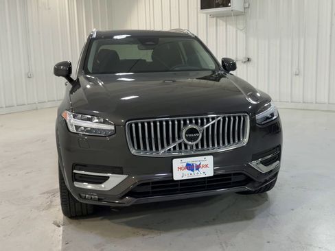 Used 2024 Volvo XC90 B5 Plus image 4