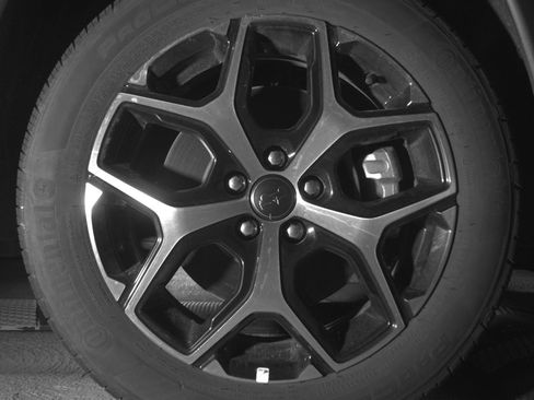 Used 2025 Jeep Compass Limited image 13