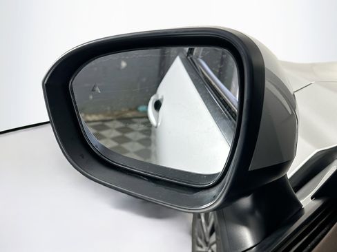 Used 2023 Nissan Rogue SV image 16