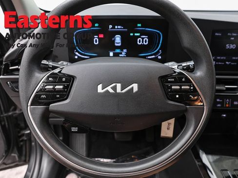 Used 2025 Kia Niro LX FWD image 10