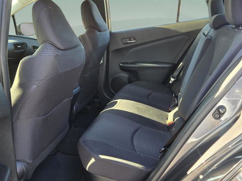 Used 2018 Toyota Prius Four image 15