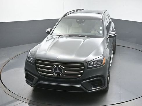 Used 2025 Mercedes-Benz GLS 450 4MATIC image 50