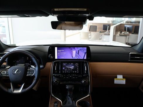 New 2026 Lexus LX 600 4WD w/ Luxury Package image 4