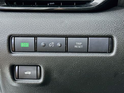 Used 2024 Nissan Sentra SV w/ All-Weather Package FWD image 17