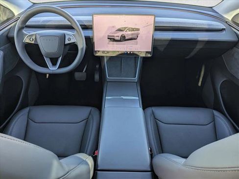 Used 2026 Tesla Model Y 2WD image 19