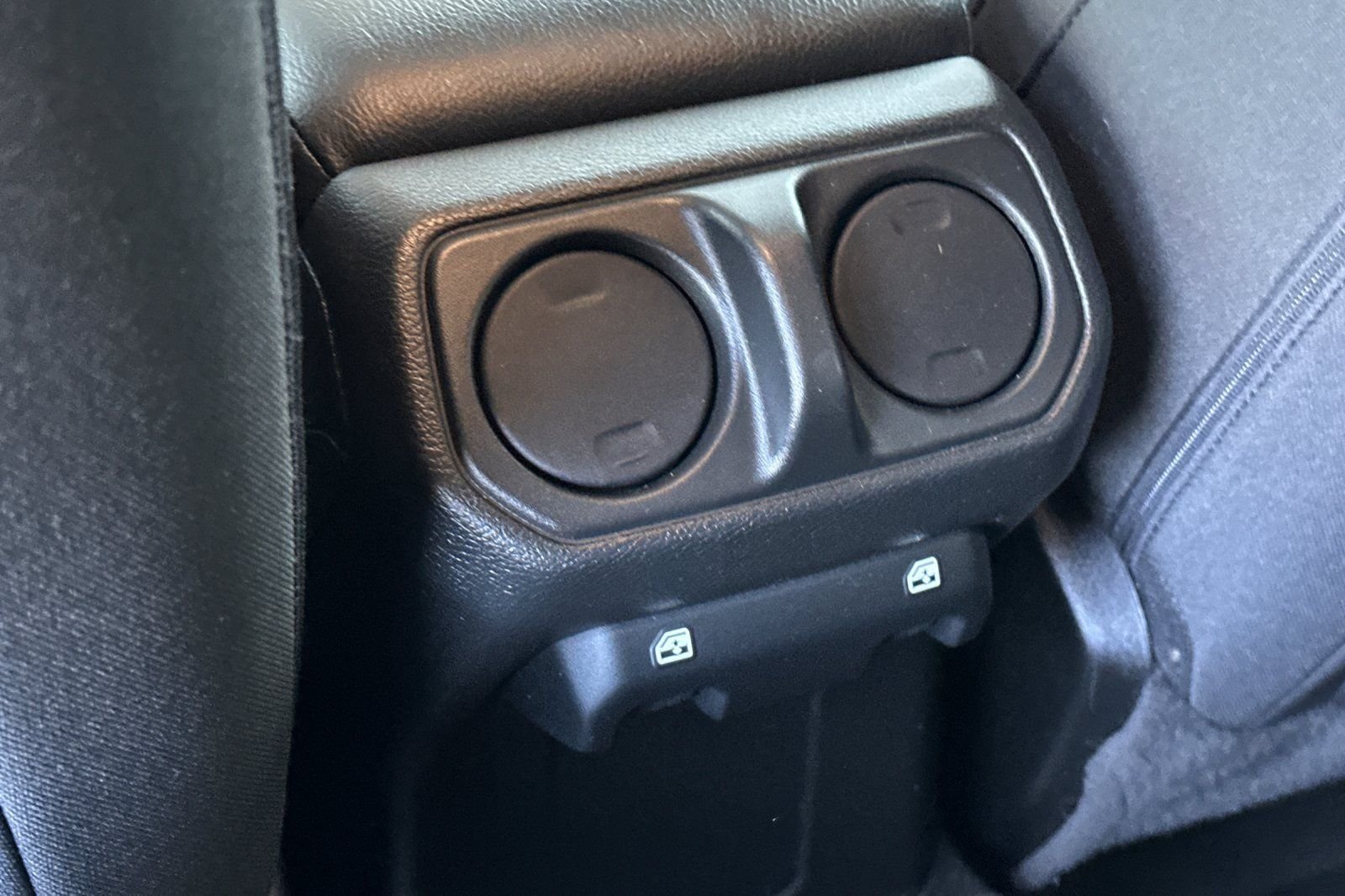 Used 2022 Jeep Wrangler Unlimited Sport AWD/4WD image 14