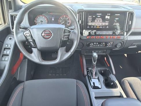 Used 2025 Nissan Frontier Pro-X RWD image 23