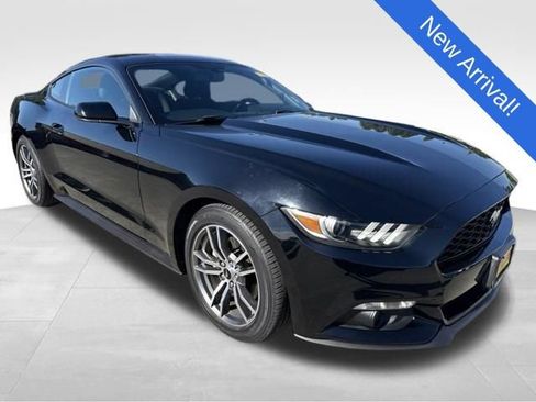 Used 2017 Ford Mustang Coupe RWD image 1