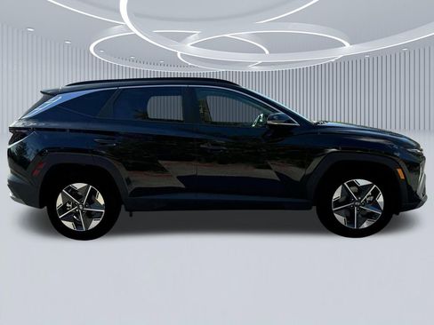 New 2025 Hyundai Tucson SEL image 9