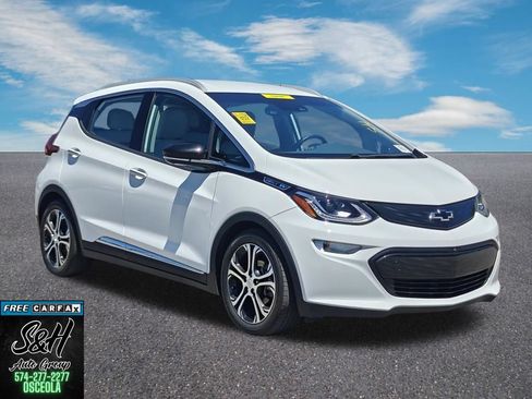Used 2017 Chevrolet Bolt Premier w/ Driver Confidence II Package FWD image 3