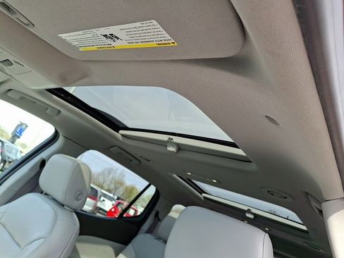 Used 2017 GMC Acadia SLT image 12