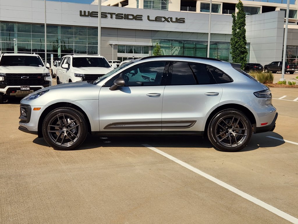 Used 2023 Porsche Macan Turbo AWD/4WD image 4