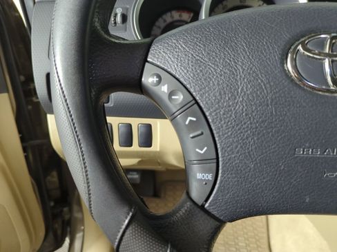 Used 2011 Toyota Tacoma PreRunner image 27