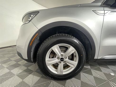 Used 2022 Kia Sorento LX AWD/4WD image 22
