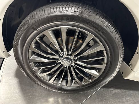 Used 2020 INFINITI QX80 Luxe w/ Edition 30 Package AWD/4WD image 2