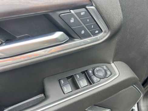 Used 2025 GMC Sierra 1500 SLT image 14